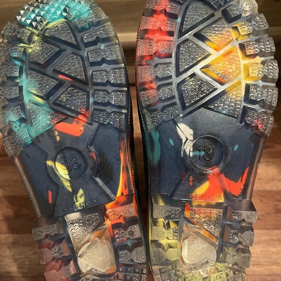 Boy’s Dinosaur Rain Boots with Green Handles, used once - Picture 3 of 3